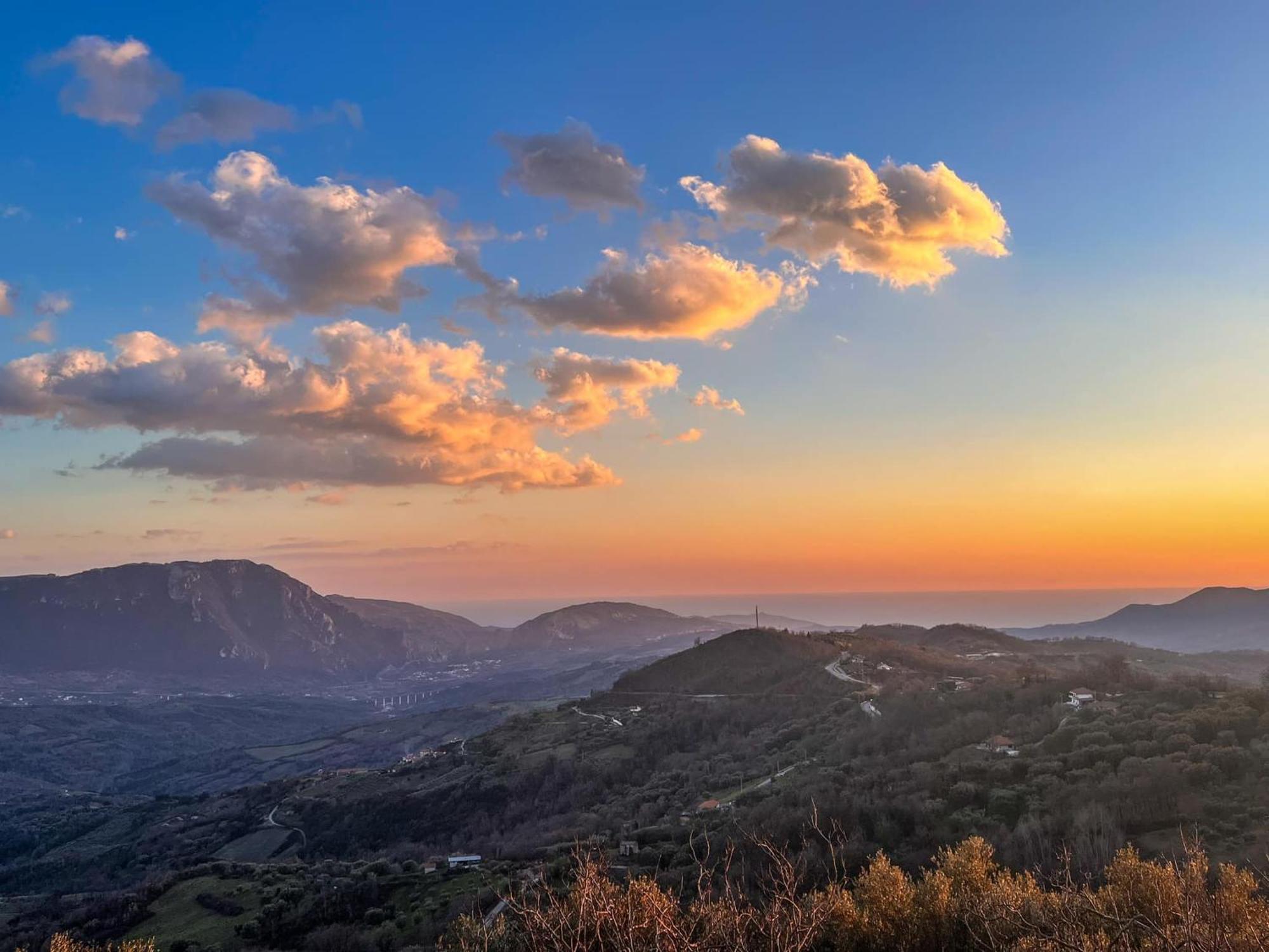 Agriturismo Ai Monaci Montano Antilia Exterior photo